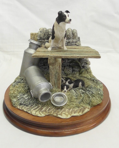 Border fine arts figurine - fine,